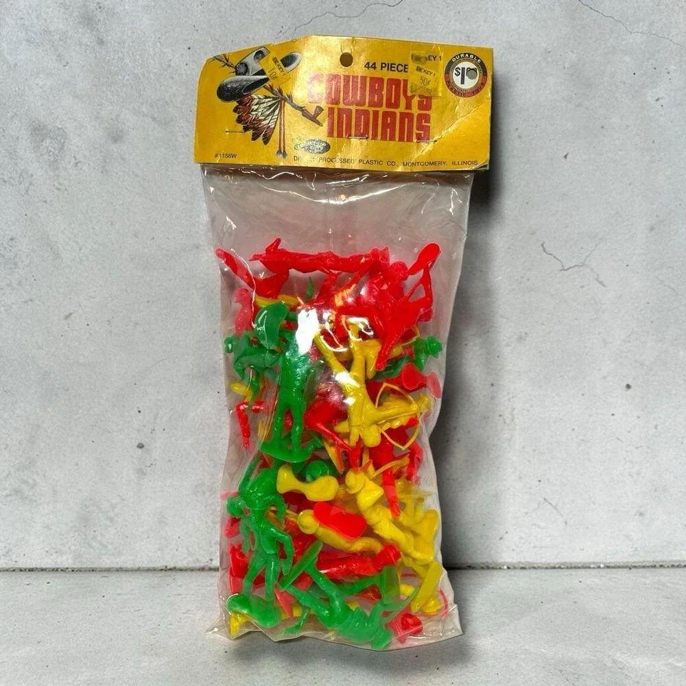 Vintage B-Line Toys 44 Piece Cowboys & Indians Plastic Play Set Sealed Bag 1156W